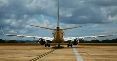 Alta do querosene eleva preço de passagens aéreas no Brasil