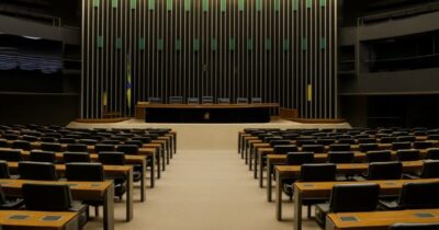 13 servidores da Câmara acumulam R$ 9,3 mi em horas extras