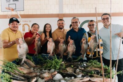 PREFEITO JAILSON FAUSTO ENTREGA 9 TONELADAS DE PEIXE E TRANSFORMA SEMANA SANTA EM FESTA DE UNIÃO EM LIMA CAMPOS