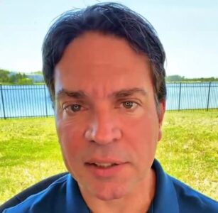 Após detenção em Orlando, Ramagem critica autoridades brasileiras