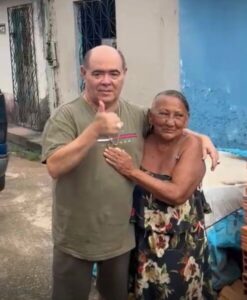 Conexão real marca encontro de Astro de Ogum com moradora no Coroadinho