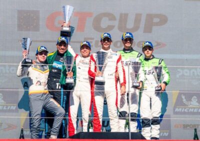 Filho de Felipe Massa termina em terceiro lugar na primeira corrida do fim de semana da GT Cup Europe em Portimão