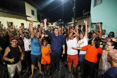 Orleans reúne-se com moradores do Bairro de Fátima, em São Luís