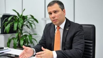 Ex-presidente do BRB segue preso com dois votos no STF no caso Master