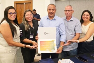 Prefeito Preto apresenta estratégias da educação de Vargem Grande