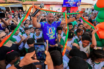 Roberto Costa amplia aprendizado de estudantes em Bacabal
