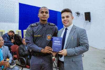 Obra do policial militar Janderley Menezes aborda o equilíbrio entre a atividade policial e a fé