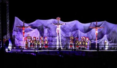 Via Sacra transforma ruas do Anjo da Guarda em teatro a céu aberto
