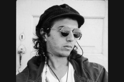 Zeca Baleiro celebra 60 anos com retrospectiva musical em quatro volumes