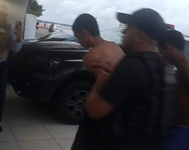 SUSPEITO MORRE EM CONFRONTO COM A POLÍCIA DURANTE OPERAÇÃO QUE PRENDE ENVOLVIDOS EM TRIPLO HOMICÍDIO EM SÃO LUÍS