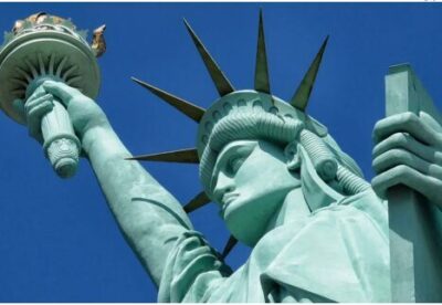 Que babaquice!!! Estátua da Havan: MP pede R$ 500 mil em indenização por danos morais