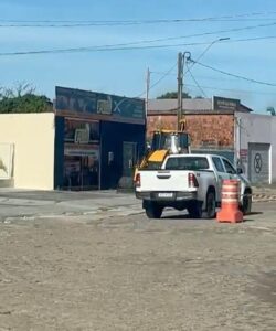 Motoristas ignoram nova mão única na Avenida 31 de Março, em Barreirinhas