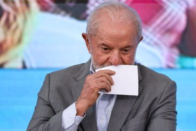 Crescimento dos evangélicos ameaça reeleição de Lula, diz estudo