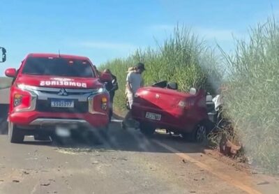 Bebê e dois jovens morrem após colisão entre carro e van no Sul do Maranhão