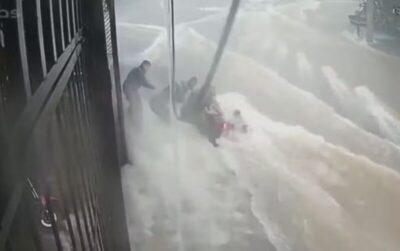 Motociclista é arrastado por enxurrada durante temporal em Goiânia