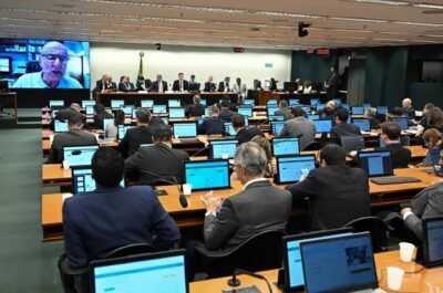 Lei de Diretrizes Orçamentárias prevê salário mínimo de R$ 1.717 em 2027