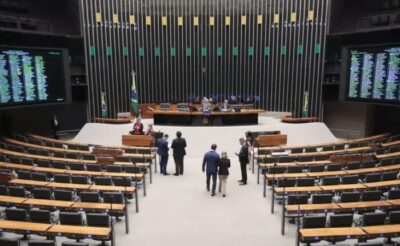 Câmara aprova projeto sobre sinalização de travessia de pedestres