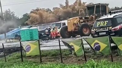 Bolsonaristas que travaram rodovias após derrota de Bolsonaro agora enfrentam cobrança milionária