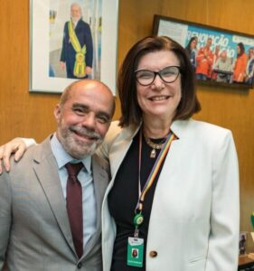 Allan Kardec Duailibe tem artigo elogiado pela Presidente da Petrobras