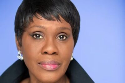 Morre Dee Freeman, atriz de Dexter, Sistas e Arquivo X