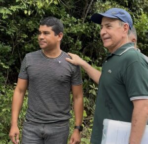 Gilson Lima e Aparício Bandeira alinham revitalização asfaltica para Presidente Sarney em visita do governador na baixada