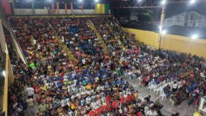 Orleans arrasta multidões; Braide e Lahesio colecionam eventos vazios e Camarão segue no Twitter.