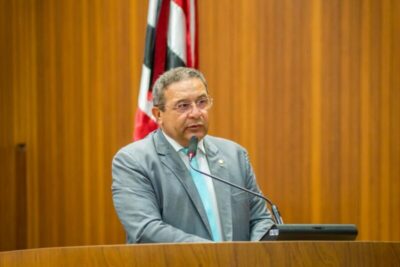 Jota Pinto, o homem que tem lado…