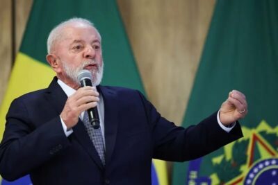 Lula afirma que direita articula ações antidemocráticas para 2026