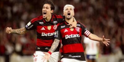 Flamengo vence o Bahia e se mantém na vice-liderança do Brasileirão