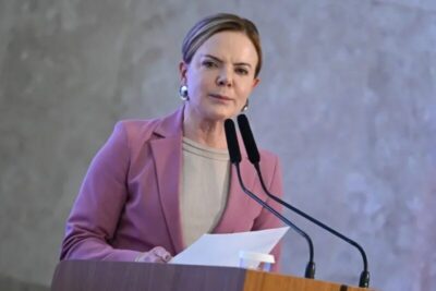 Gleisi Hoffmann defende reforma do Judiciário proposta por Flávio Dino