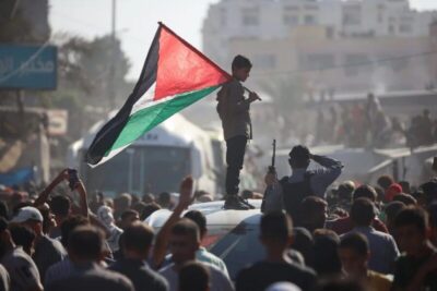 Palestinos votam em primeira eleição desde início da guerra em Gaza