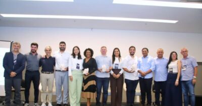 Vinicius Vale participa de Encontro de Prefeitos e celebra aumento do índice de alfabetização de crianças