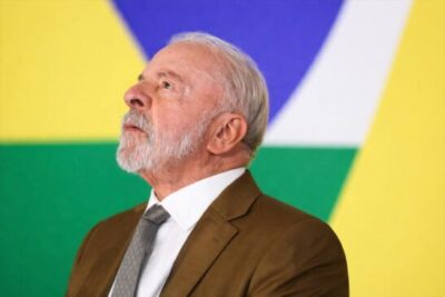 Em ano eleitoral, reprovação de Lula chega a 61%