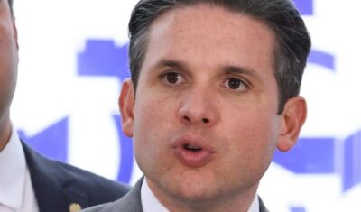 Motta cria comissão para analisar PEC da redução da escala 6X1