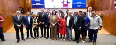 Assembleia homenageia personalidades que lutam pela democratização da terra